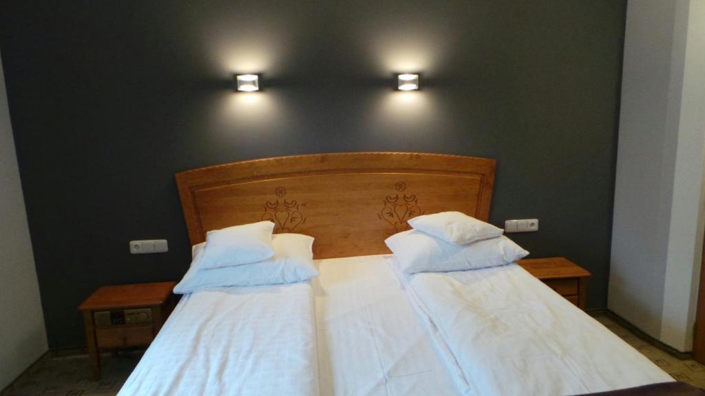 Hotel Zornica Poczesna Ruang foto